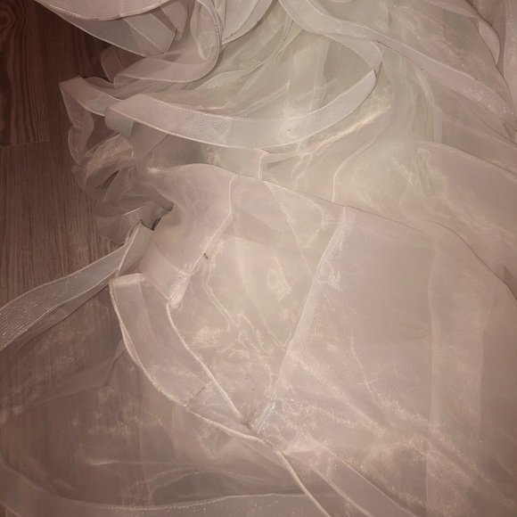 Wedding dress - Picture 6 of 8